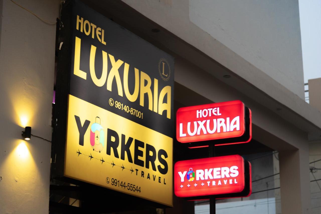 Hotel Luxuria Лудхіяна Екстер'єр фото