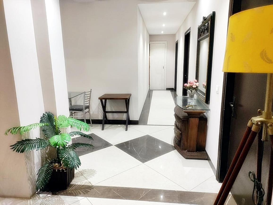 Hotel Luxuria Лудхіяна Екстер'єр фото