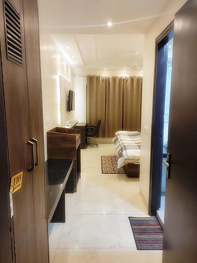 Hotel Luxuria Лудхіяна Екстер'єр фото