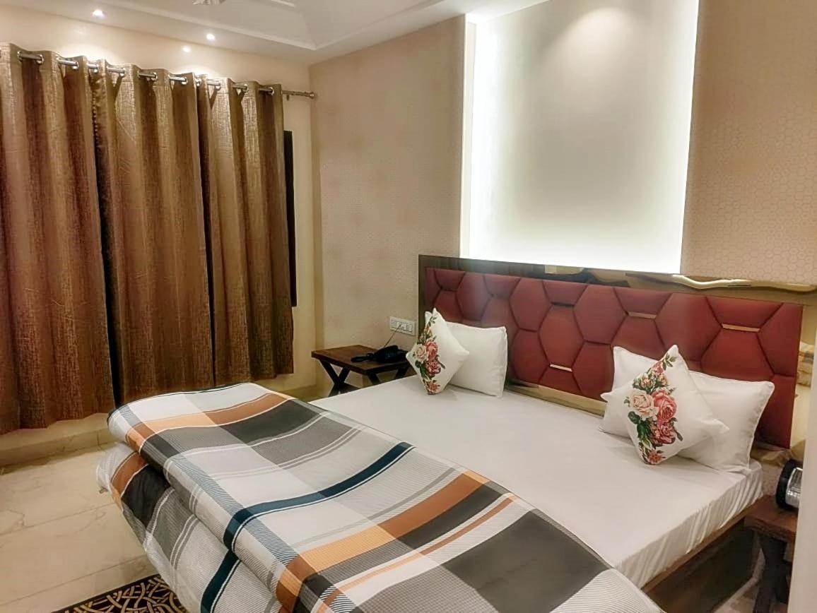 Hotel Luxuria Лудхіяна Екстер'єр фото