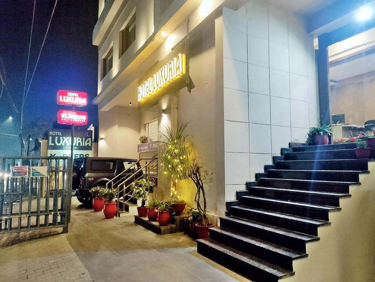 Hotel Luxuria Лудхіяна Екстер'єр фото