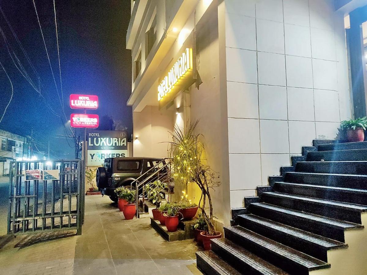 Hotel Luxuria Лудхіяна Екстер'єр фото