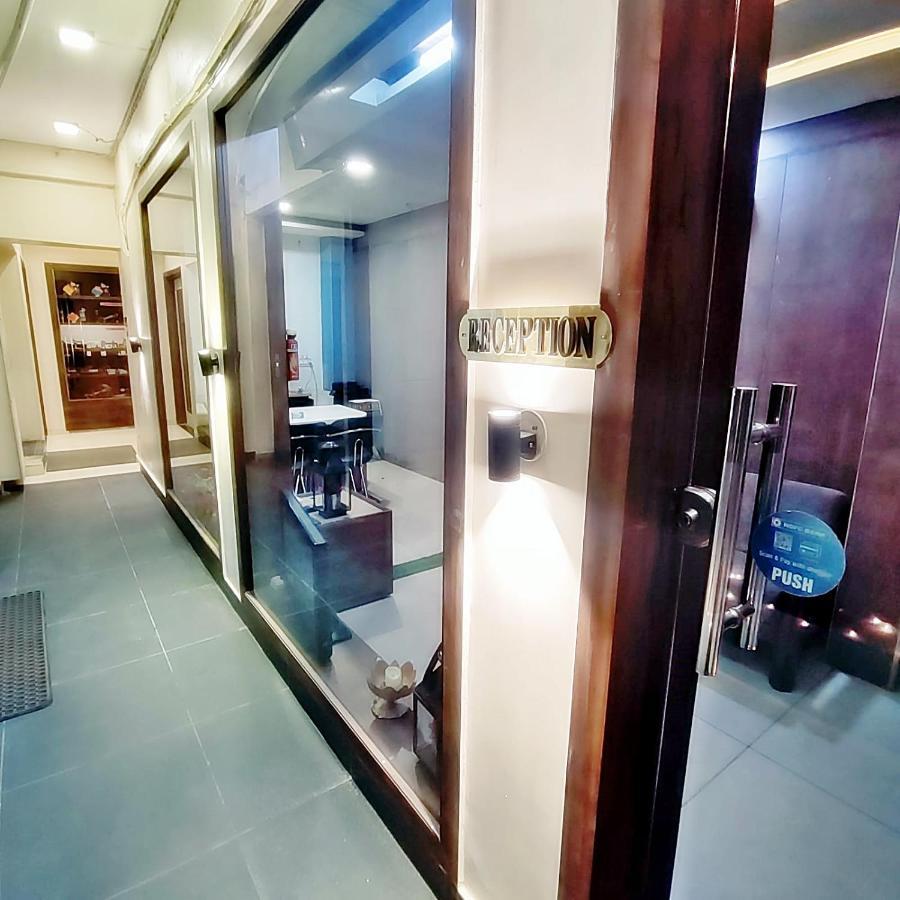 Hotel Luxuria Лудхіяна Екстер'єр фото