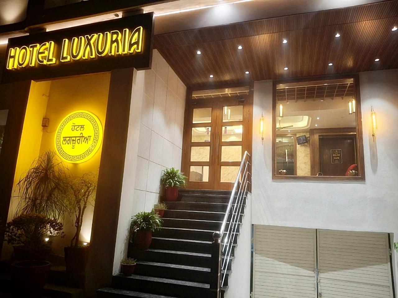 Hotel Luxuria Лудхіяна Екстер'єр фото
